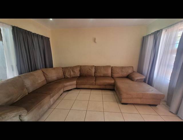 2 BEDROOM TOWNHOUSE FOR SALE IN MULBARTON